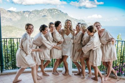 1536x1024-dama-wedding-amalfi-coast-Ravello-bride-with-bridesmaids