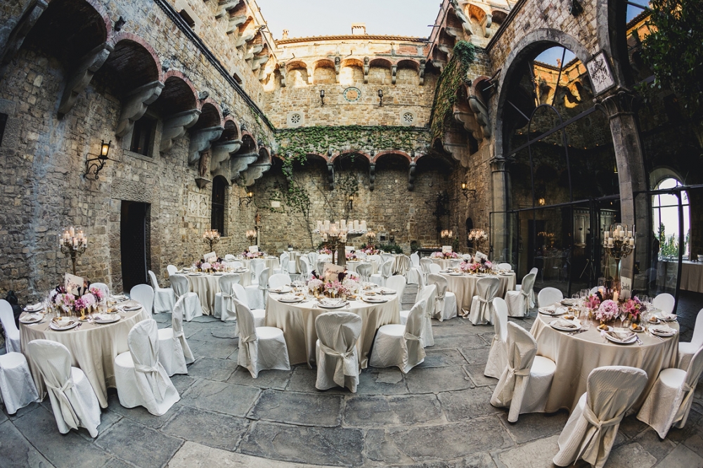 dama-wedding-itali-castle-vincigliata-venue-tuscany-9