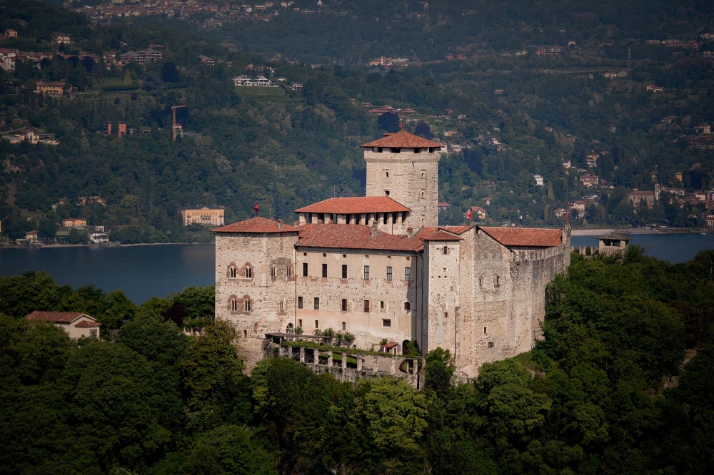 italy-wedding-castle-lake-maggiore-10